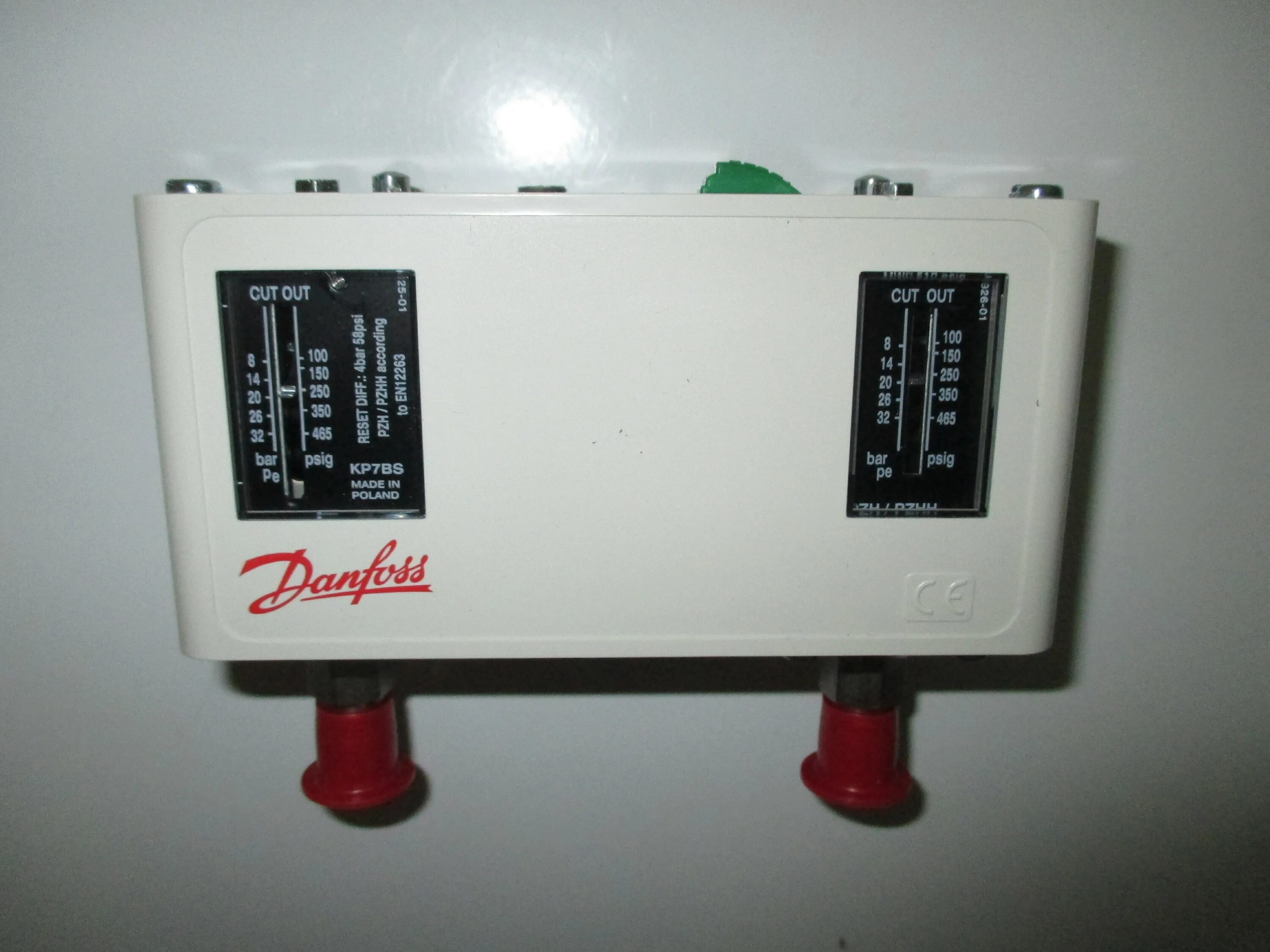 Купить реле давления danfoss кр7bs 8...32 бар dif 4 (под гайку) (высокое давлени Товар на картинке можно купить.
