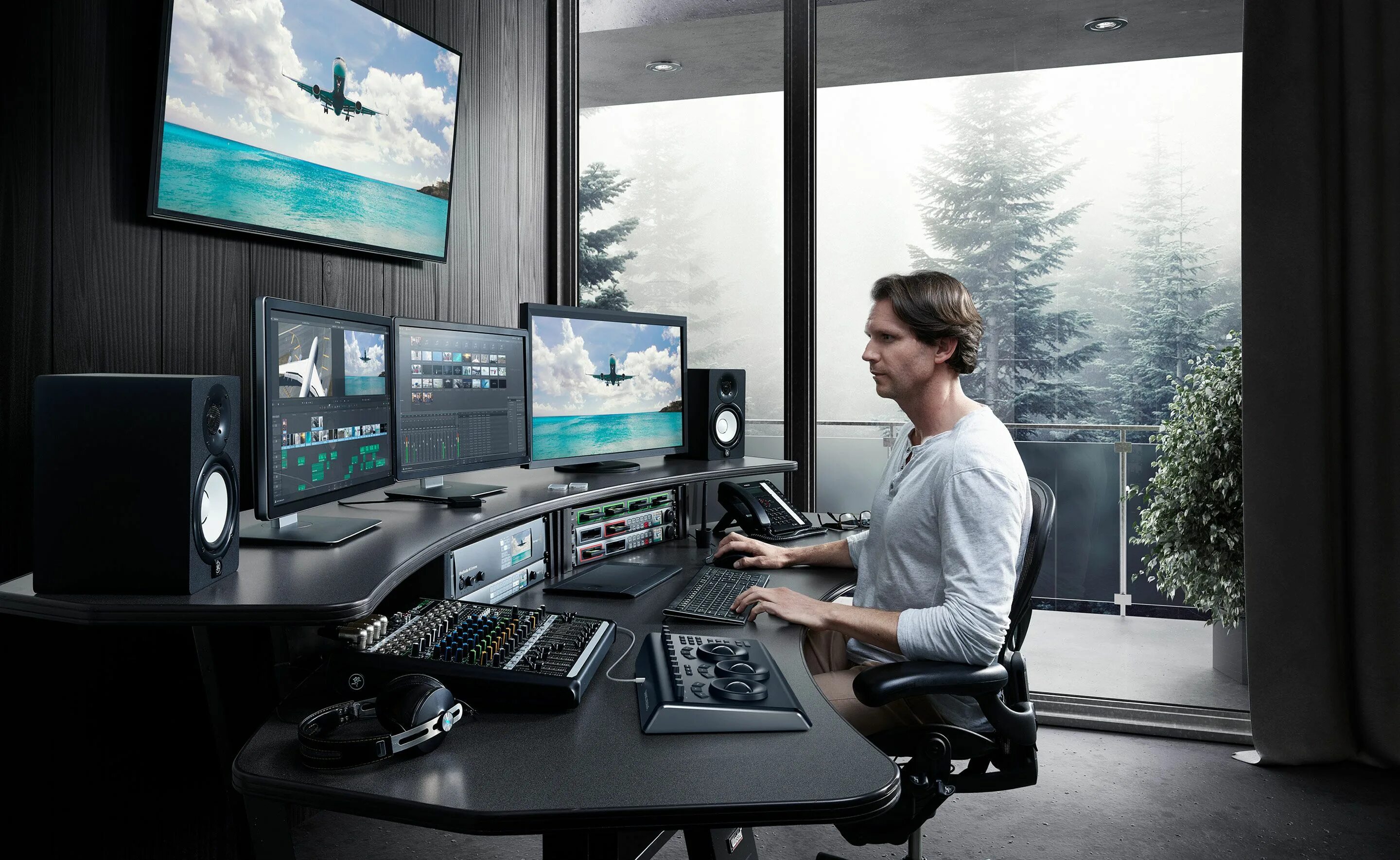 Blackmagic resolve studio. Видеомонтажа DAVINCI resolve. Видеомонтажер DAVINCI resolve. Blackmagic Design DAVINCI resolve. Blackmagic Design DAVINCI resolve Studio.