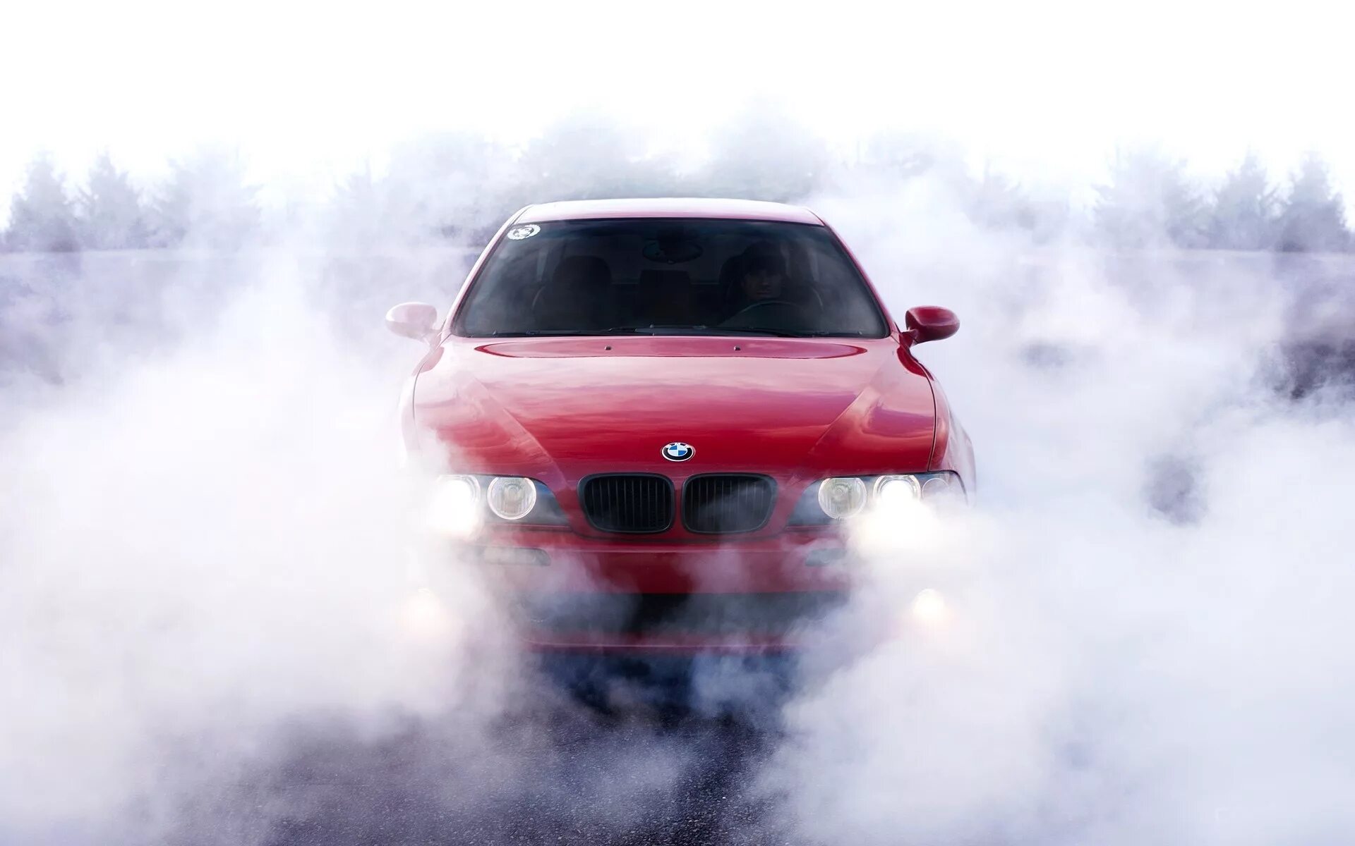 Крутой занос. BMW m5 e39 Burnout. BMW e39 в заносе. BMW e39 дым. BMW m5 дым.
