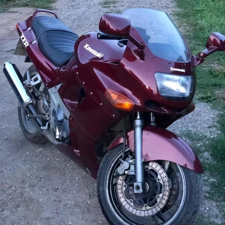 Купить кавасаки ззр 400. Kawasaki ZZR 400. Kawasaki ZZR 400 2. Кавасаки ZZR 400. Мотоцикл ZZR 400.