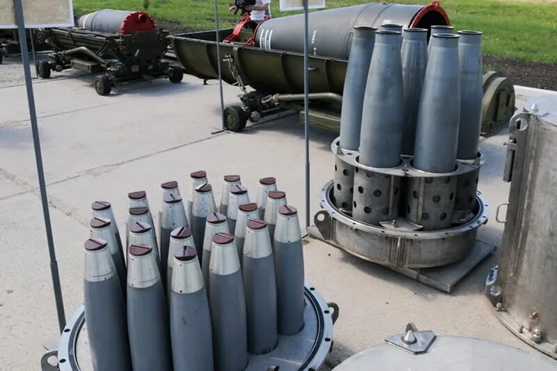 Торопец ядерные боеголовки. Термоядерная боеголовка w76. Боеголовка минитмен 3. Торопец ядерные боеголовки. Ядерная боеголовка.