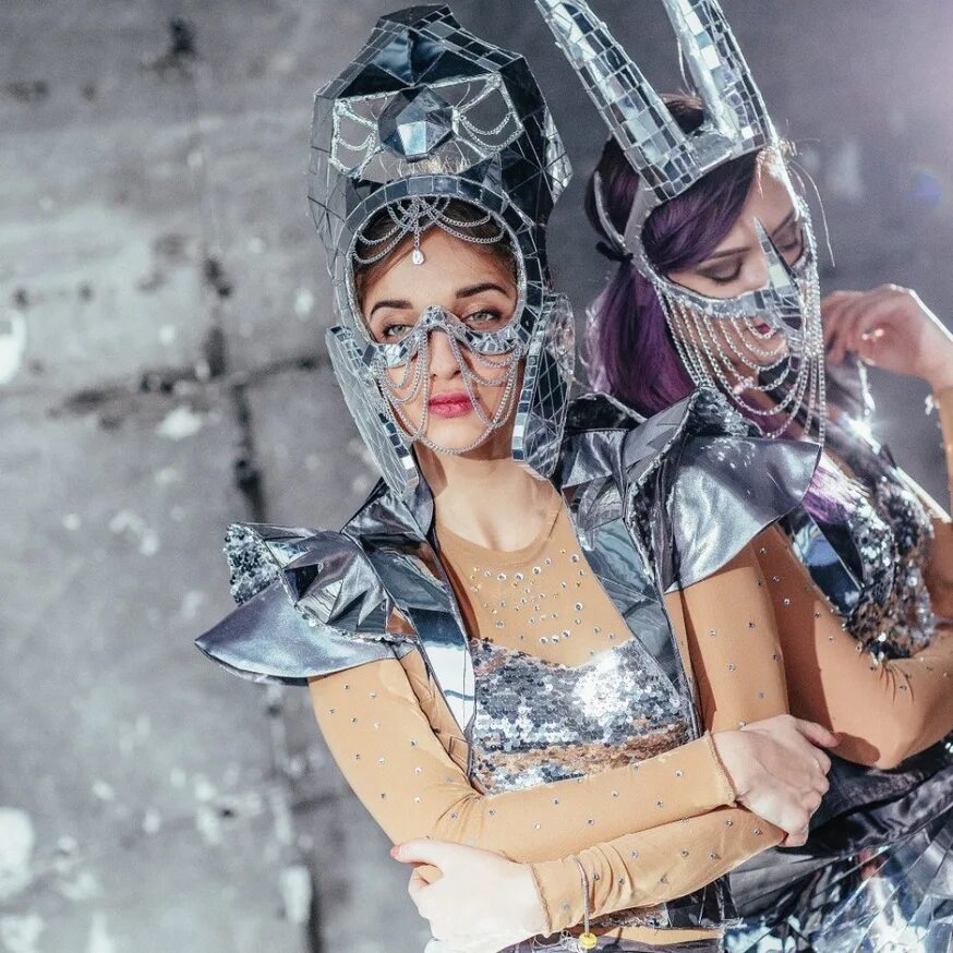 Артисты на welcome. Шоу на мероприятие. Артисты на велком зону. Аниматоры на велком зону. Фрик шоу нижний новгород.