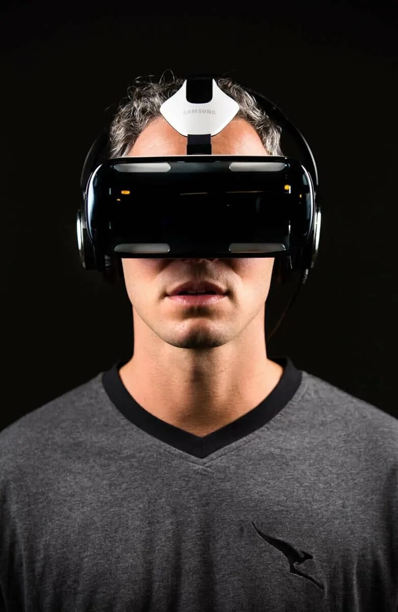 Топ виртуальной реальности. Виртуальная реальность (Virtual reality, VR). Samsung Gear шлем. VR шлем VR ocular. VR Headset 2023.