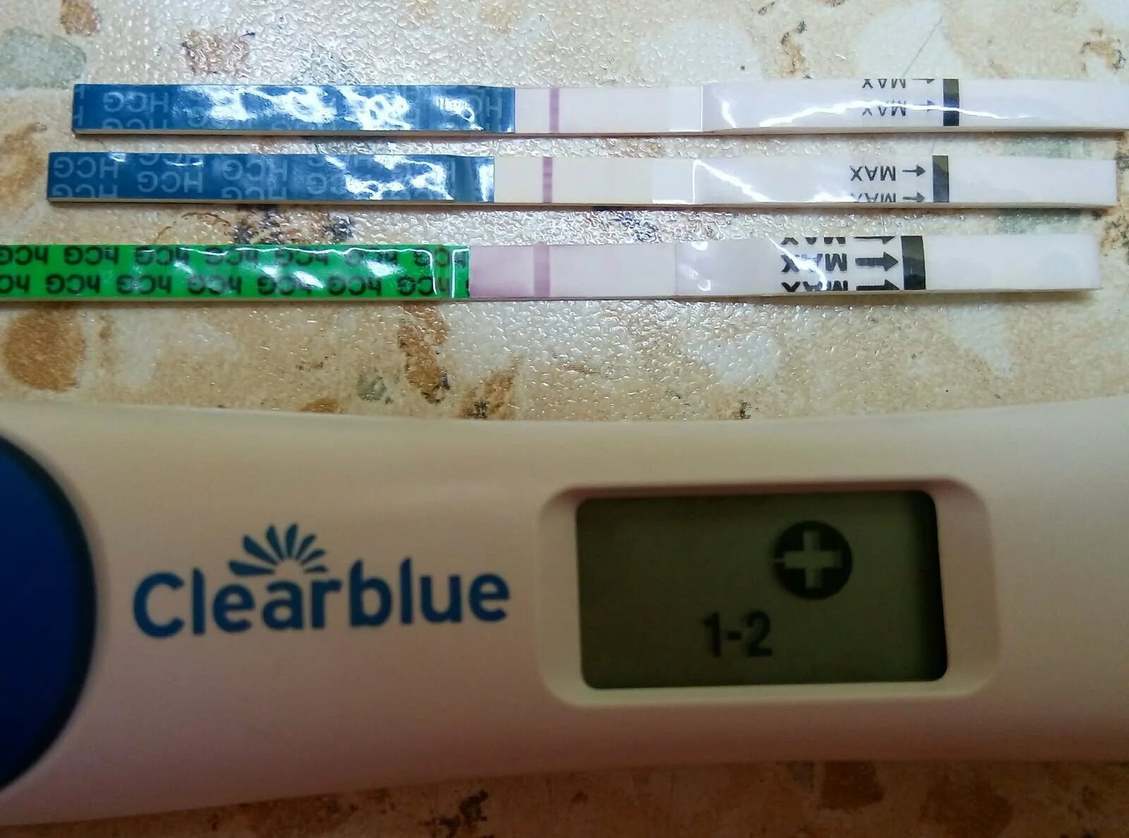 Слабоположительный тест на беременность test. Слабоположительный тест на беременность test. Слабоположительные тесты на беременность после задержки. Реал тест на беременность слабоположительный. 28 тест цикла тест слабоположительный.