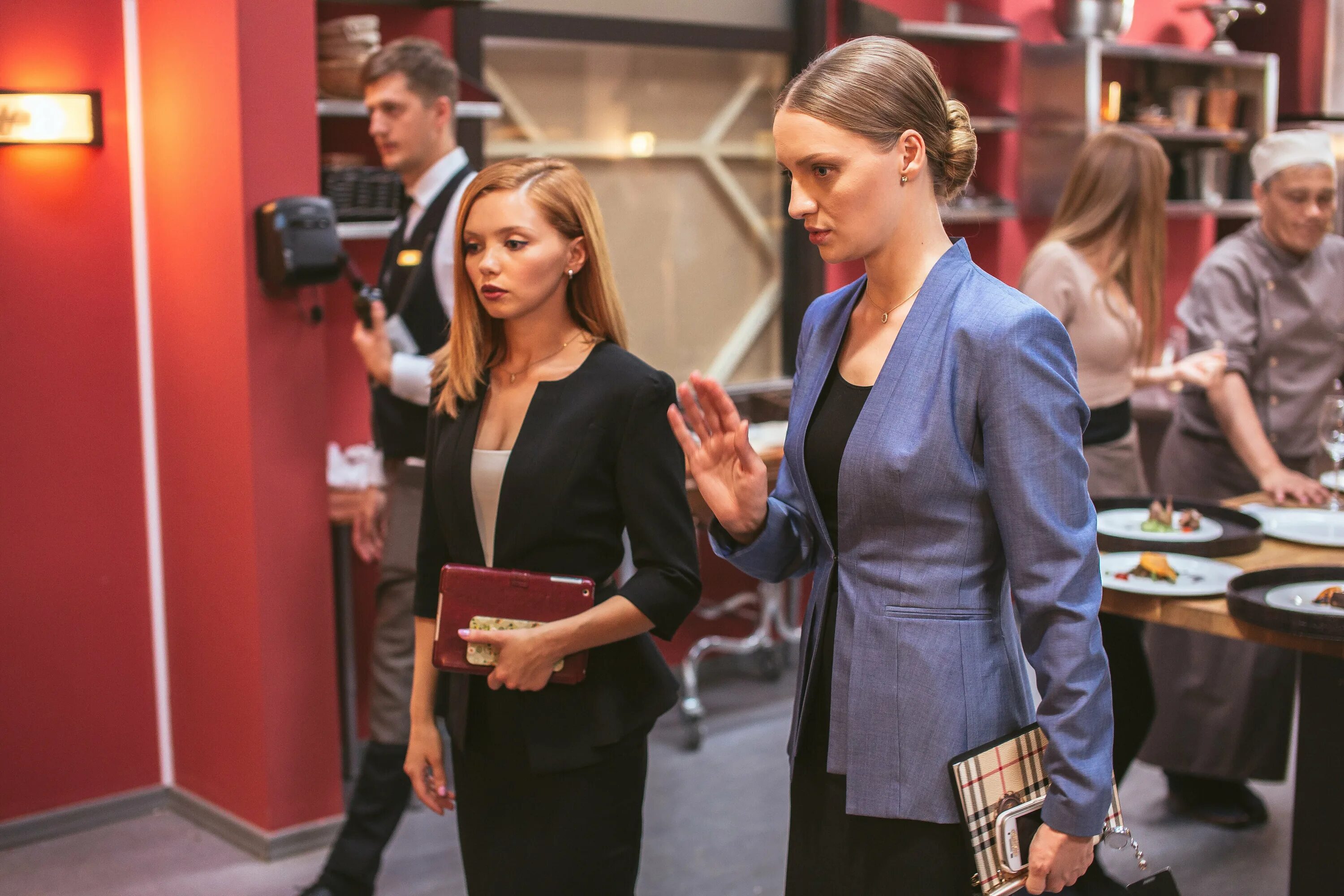 Отель элеон михаил джекович 2022. Патрикеева дарья андреевна нефролог. София яновна элеон. Екатерина вилкова элеон. Михаил джекович портье.