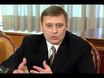 Премьер министр фамилия