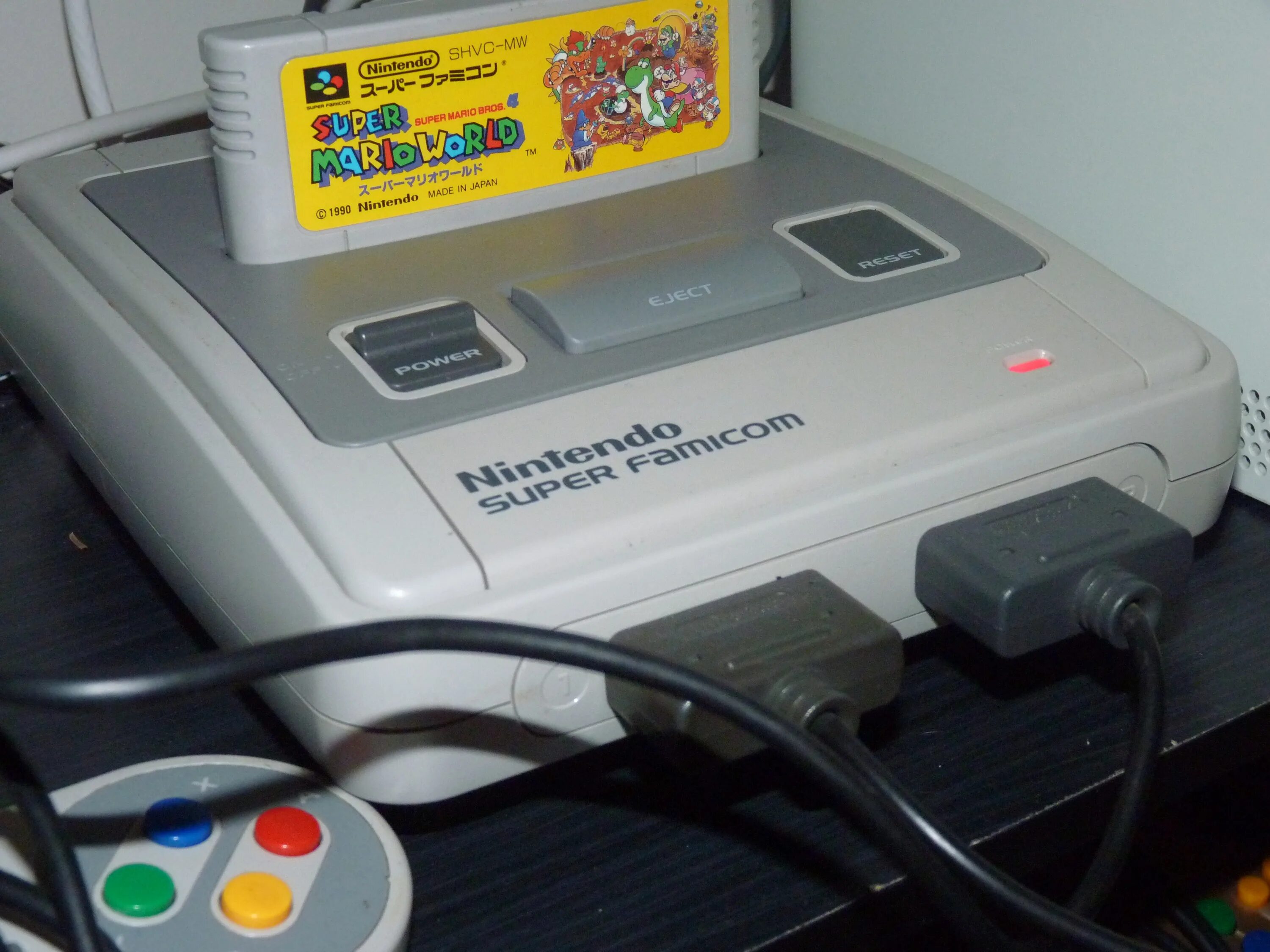 Super famicom. Приставка супер Нинтендо 1990. Super Nintendo Entertainment System (1990). Nintendo super Famicom.