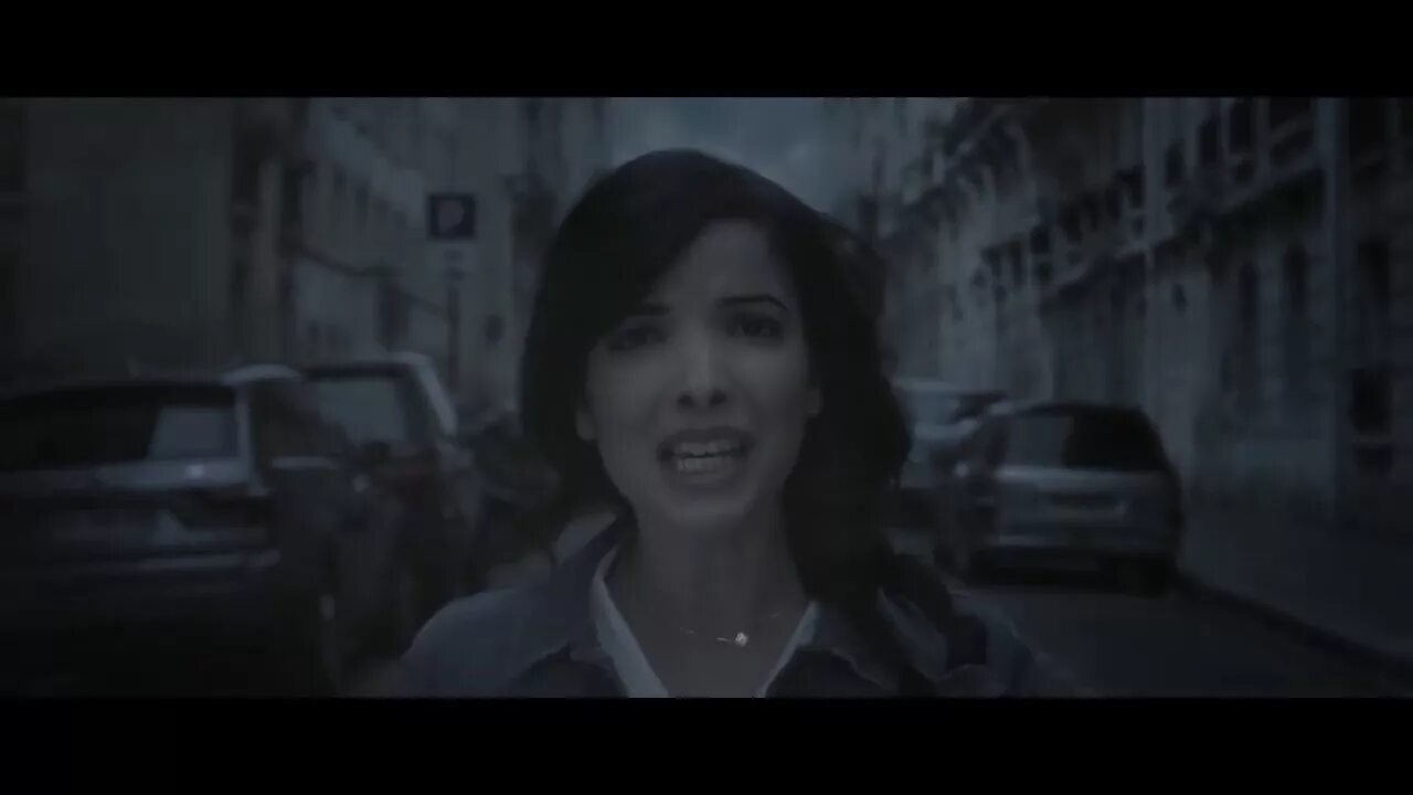 Тек тек песня клипы. Indila derniere danse клип. французская песня девушка. странный французский клип. старые французские клипы.