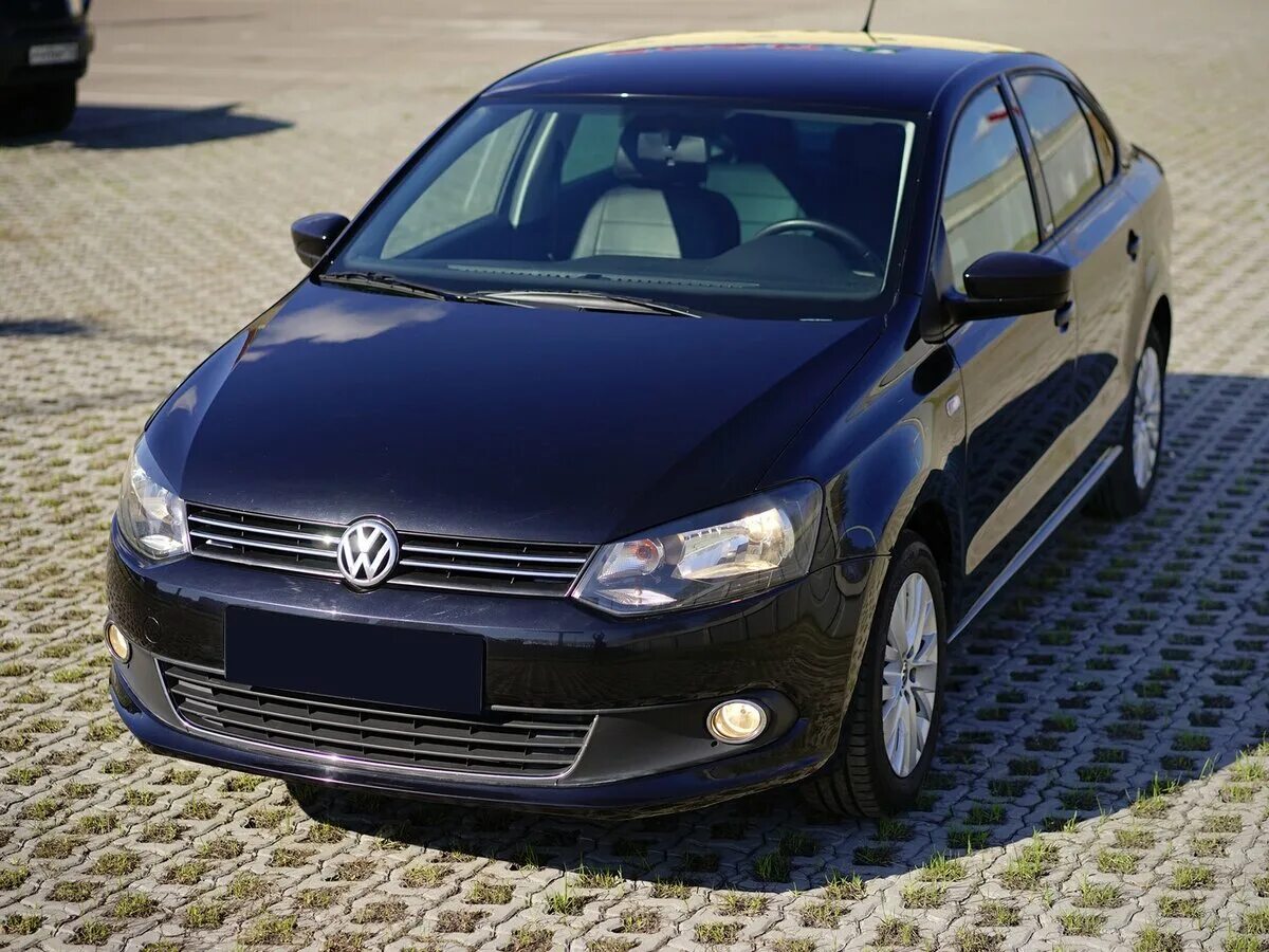 Polo 2015 год. Фольксваген поло 5. Volkswagen Polo sedan 2015. Фольксваген поло 5 седан. Фольксваген поло 2015 черный.