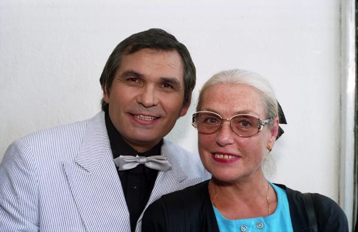 Бари алибасов 2022. Бари алибасов фото. Алибасов женился. Бари алибасов. Бари алибасов и лидия шукшина.