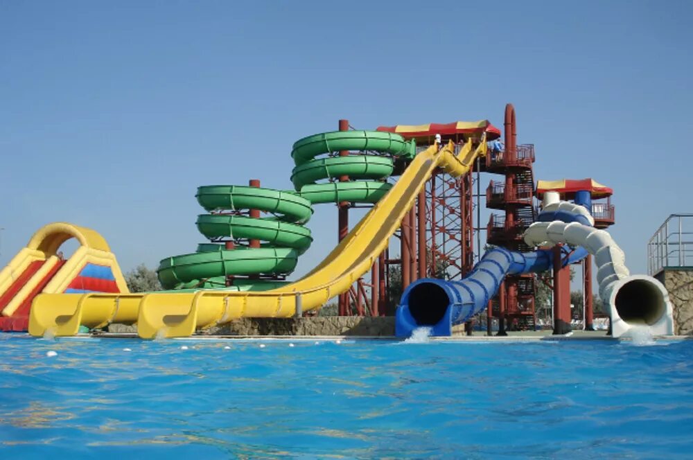 Азовское море станица голубицкая аквапарк. Станица голубицкая аквапарк. Аквапарк амазонки голубицкая. Станция голубицкая аквапарк. Морской риф аквапарк темрюк.