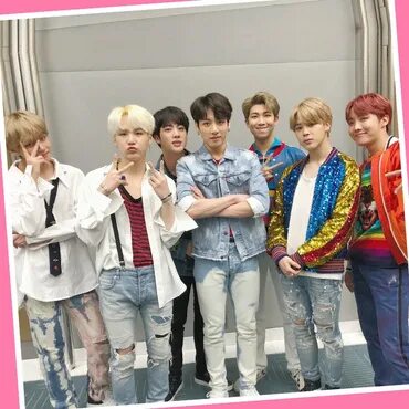 Группа бтс на сцене. Группа бтс на сцене. Бтс участники на концерте. Группа бтс 2022. Bts festa 2017 фотосессия.