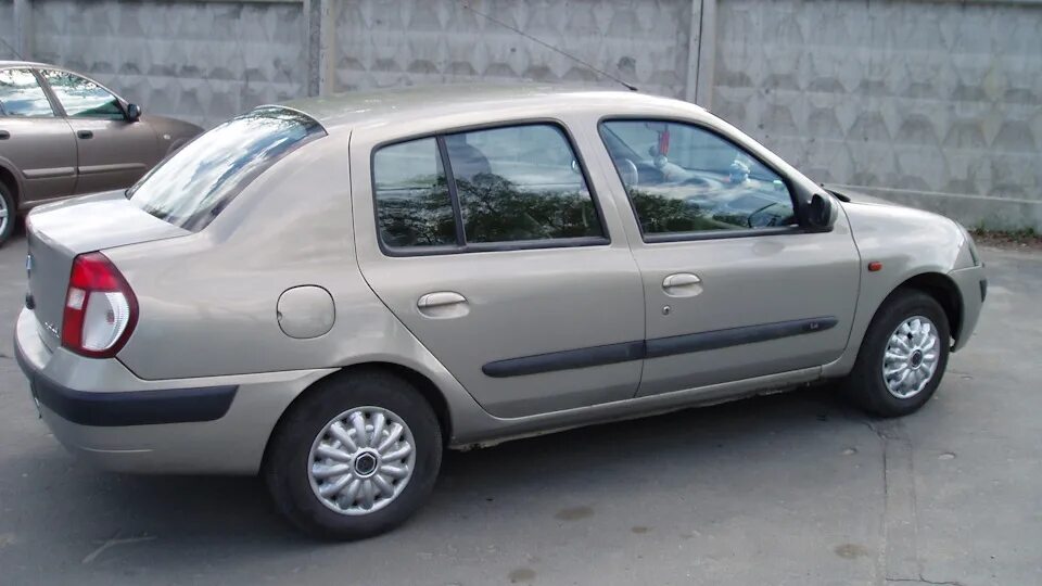 Рено симбол купить бу. Renault symbol 2004. Рено symbol 2004. Рено Симбол 2004. Рено Симбол 2005.