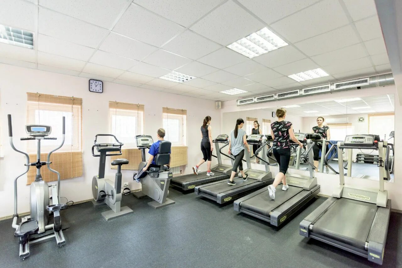 спортивный комплекс приморский. тренажерный зал метро василеостровская. фитнес приморская. м-1 арена, приморский пр. спасск дальний магазины.