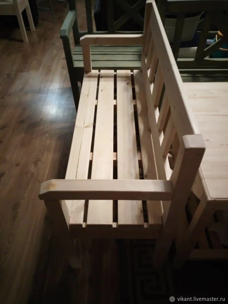 Лавочка закрыта. Скамейку разбор. Скамья jane чертеж. Скамейку разбор. Стол со скамейками.