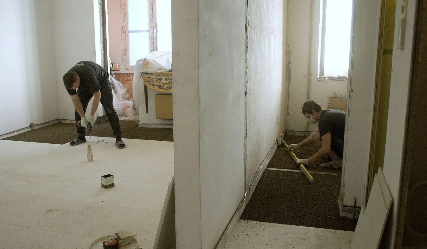 Можно делать стяжку в панельном доме. Сухая стяжка пола в хрущевке. стяжка пола в панельном доме. сухая стяжка в хрущевке. полы в панельном доме.