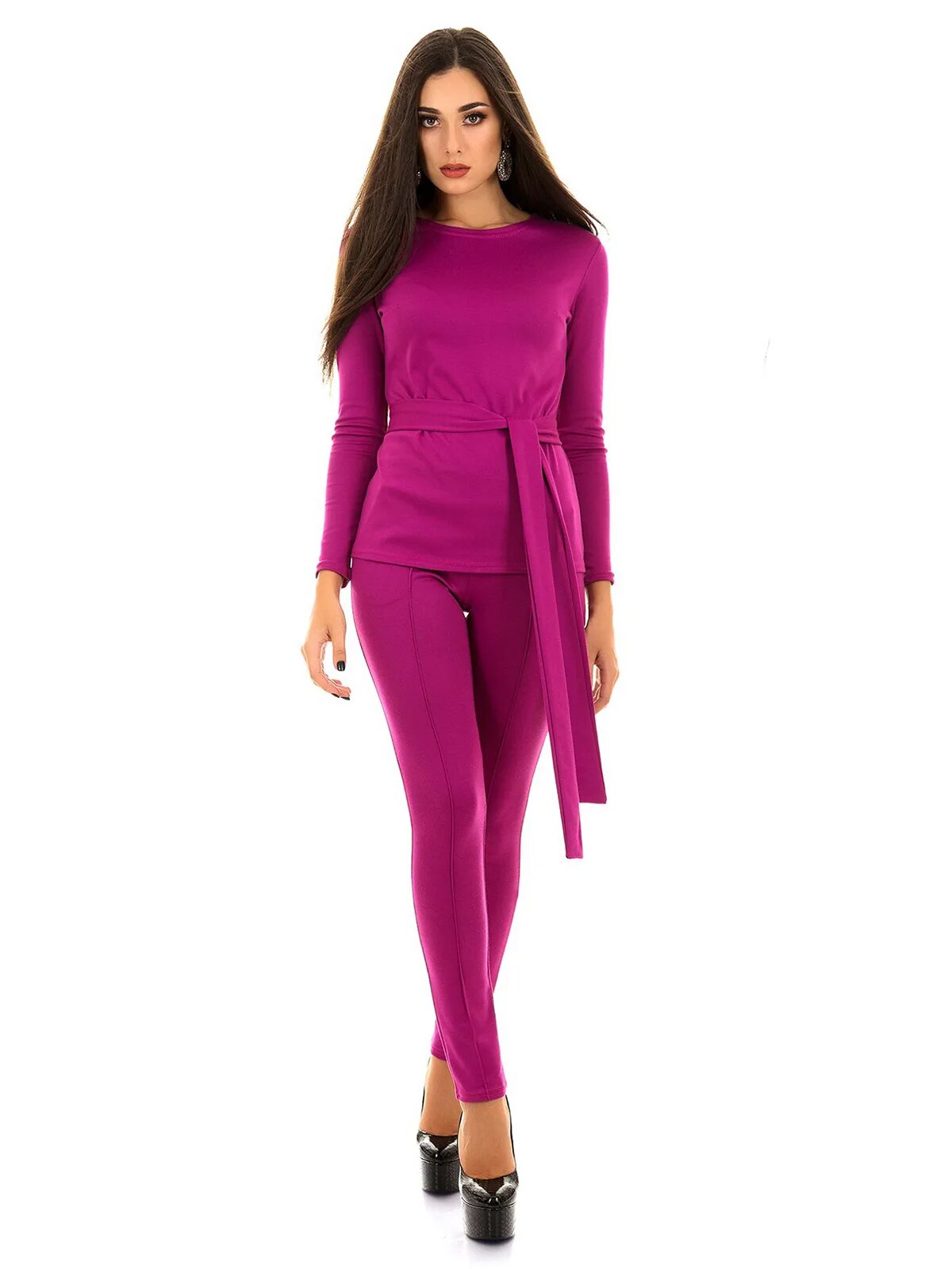 Малиновый костюм. Бизарро костюм брючный фуксия. Алый костюм женский. Подростковые трикотажные костюмы. Малиновый костюм женский.