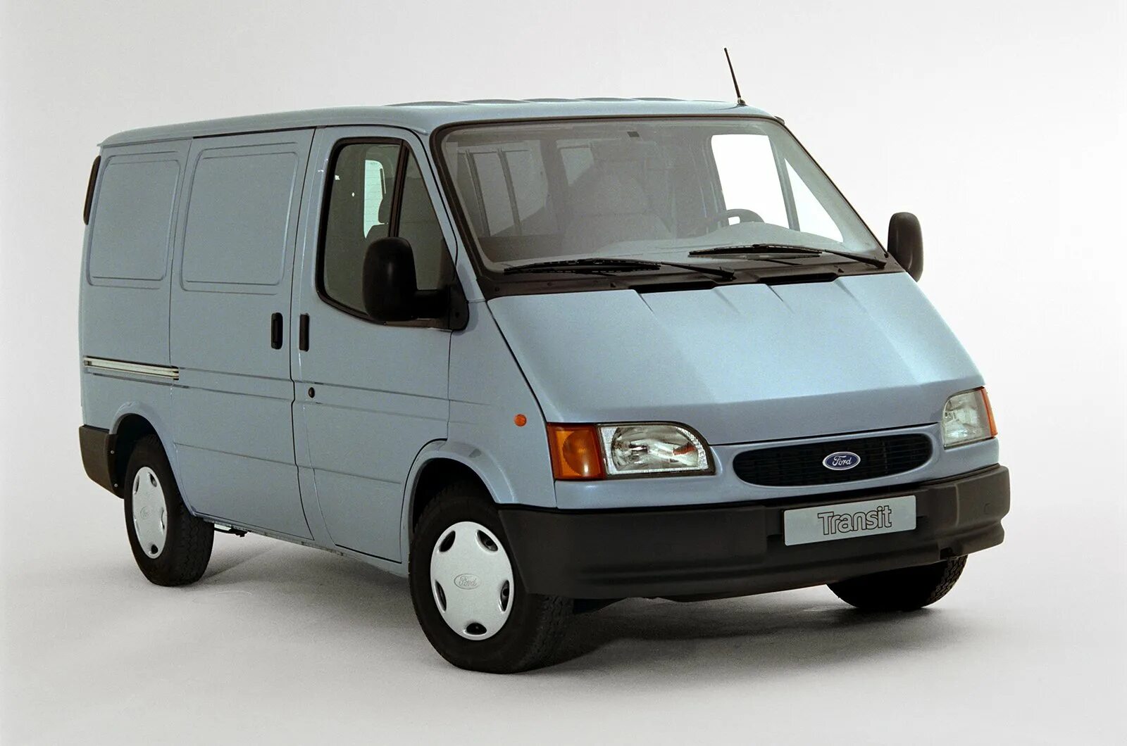 Модели форд транзит. Ford Transit 2000. Ford Transit 1995 2000. Ford Transit 2000 фургон. Форд Транзит поколения 2000.