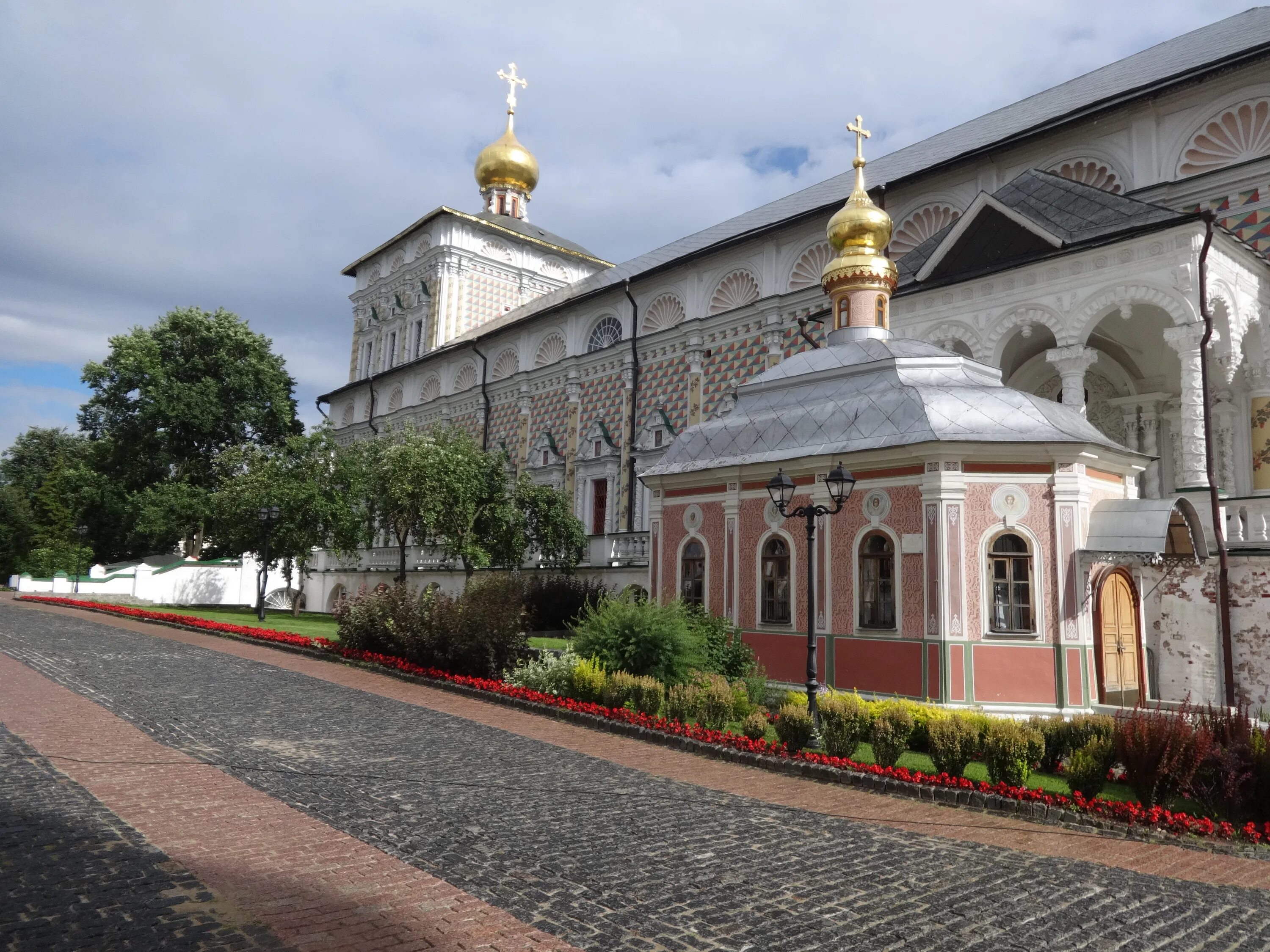 сергиев посад лавра михеевская церковь. храм явления пресвятой богородицы. храм явления пресвятой богородицы. храм явления божией матери сергиев посад. михеевская церковь в троице-сергиевой лавре.