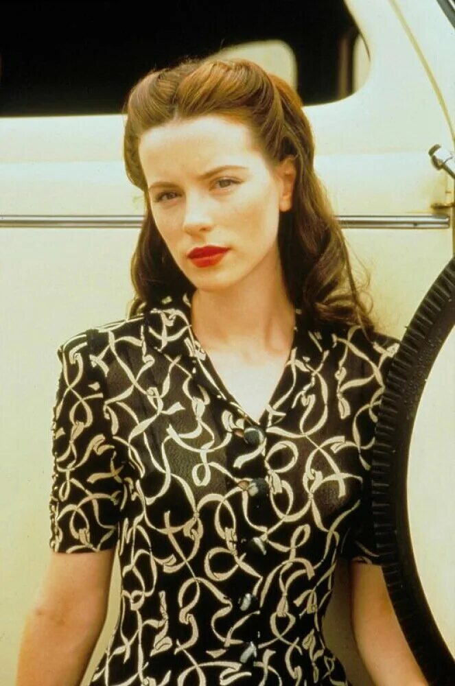 кейт бекинсейл перл харбор. эвелин перл харбор. перл харбор 2001. кейт бекинсейл перл харбор. кейт бекинсейл перл харб.