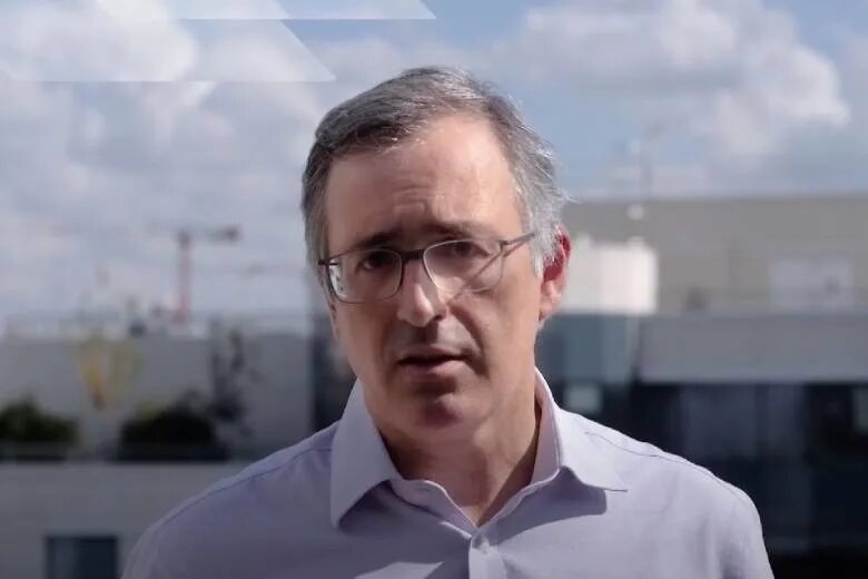 Владимир сергей гуриев. Гуриев диктатуры. Гуриев сергей маратович. Сергей гуриев и путин. Гуриев акунин.