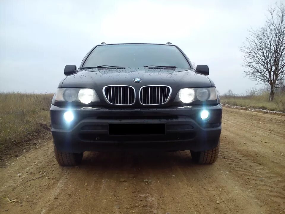 Купить резину на х5. BMW x5 2001. BMW x5 e53 бандит. BMW x5 бандитская. БМВ х5 2001 бумер.