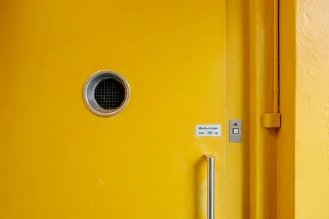 Door hole