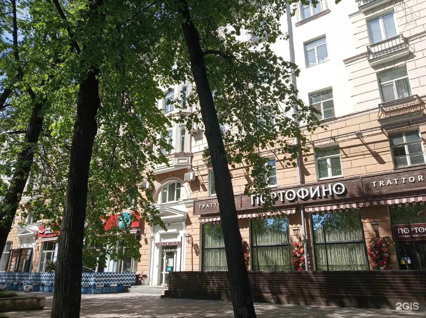 Ulyanovsk, Lenin st house 99. multi-purpose building