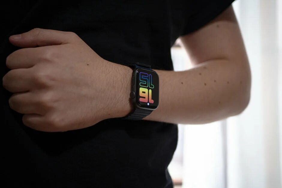 Apple watch series 7 зеленые. Эпл вотч 8 на руке. Апл вотч 7 на руке. Эпл вотч 7. Апл вотч 7.