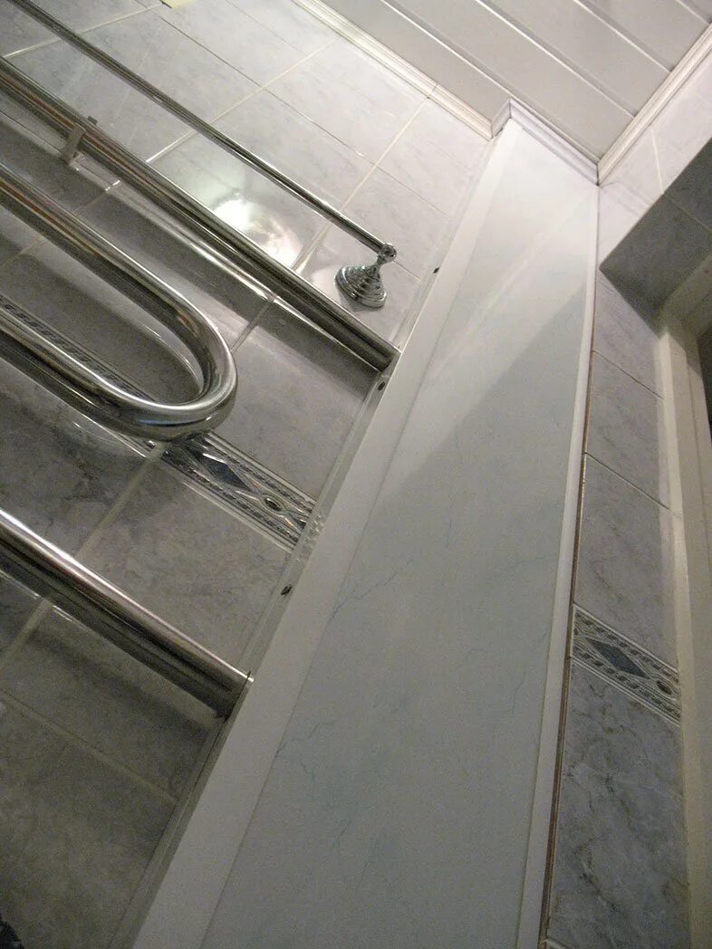 короб в ванной из пластиковых панелей