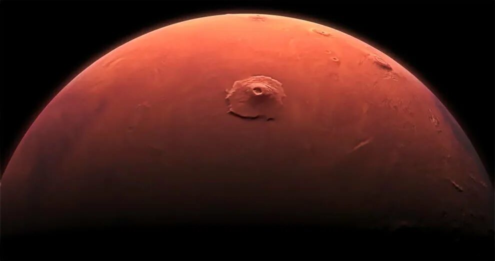 Самый большой вулкан солнечной системы находится. Гора Олимп на Марсе. Марианский потухший вулкан гора Олимп. Вулкан Олимп на Марсе. Марс Планета гора Олимп.