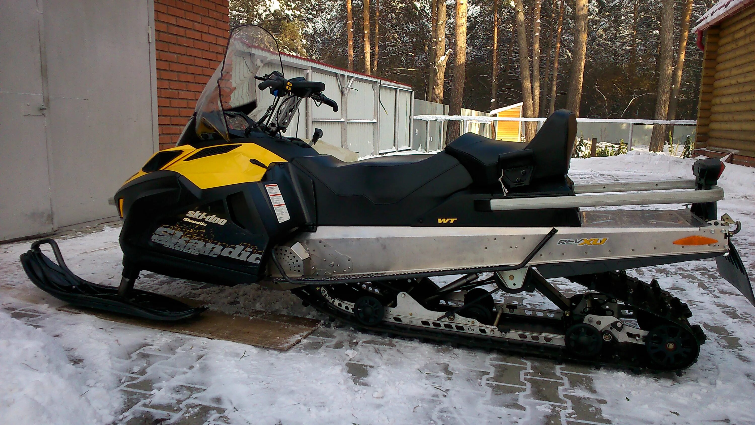 Купить снегоход б у в новосибирске. Ski-Doo Skandic WT 600 Ace. Снегоход Скандик 600. Снегоход BRP Ski-Doo Skandic WT 600. Снегоход BRP Ski-Doo Skandic WT 600 Ace.