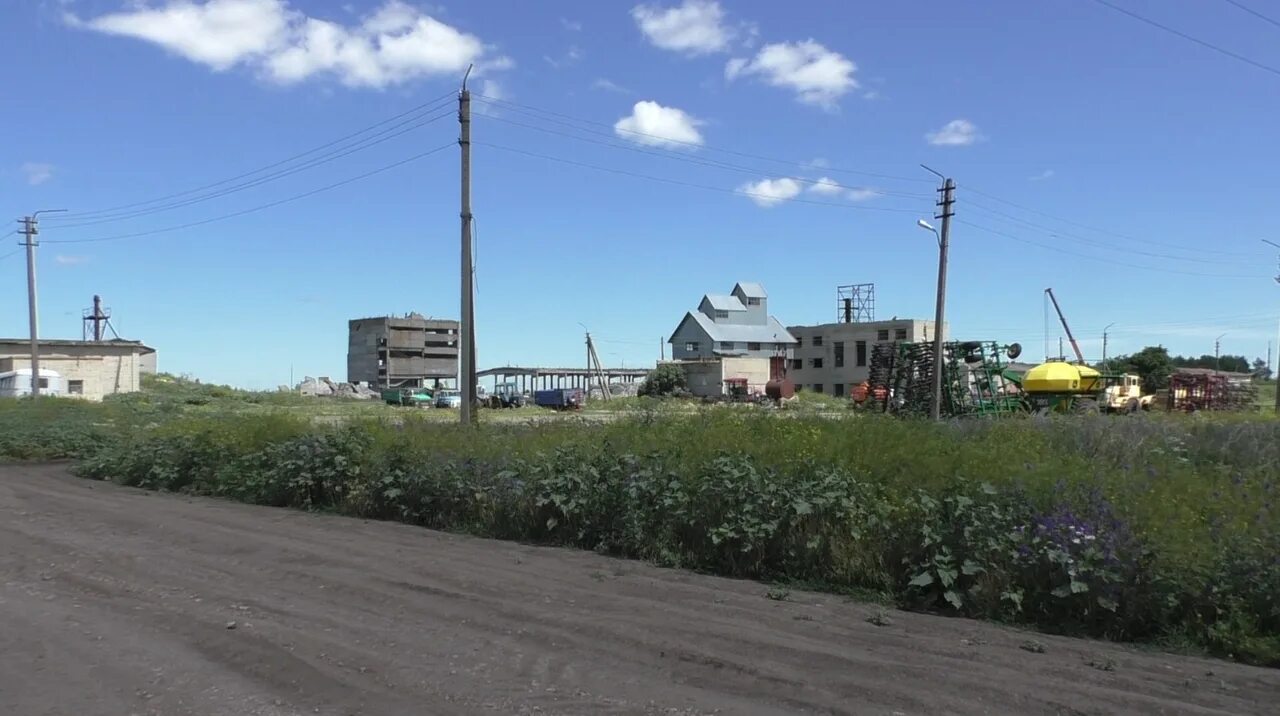 Погода родничок балашовский район. Посёлок Александровский Балашовский район. Балашовский район сельскохозяйственные предприятия. Балашовская Пустошь. Фото пос Александровский Балашовский район.