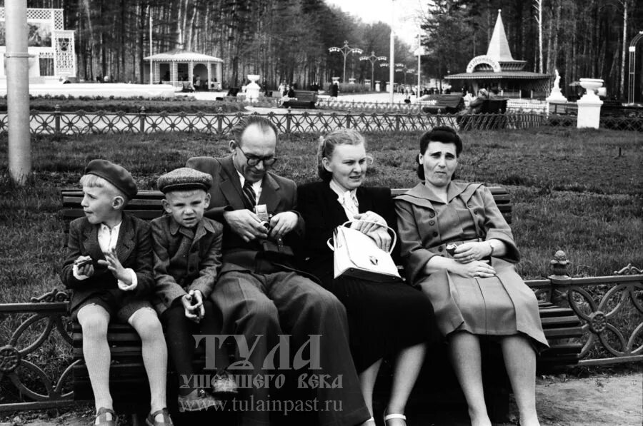 Поколения 50 х. Советская мода середины 1950-х годов. Советское ретро. Семья СССР. Мужская мода 50-х годов в СССР.