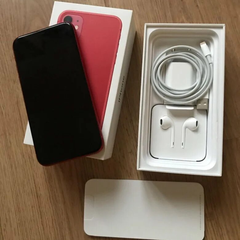 Комплектация iphone pro. Iphone 11 комплектация. Комплектация айфон 11 64 ГБ В коробке. 11 Про комплект. Комплект айфон dt800.