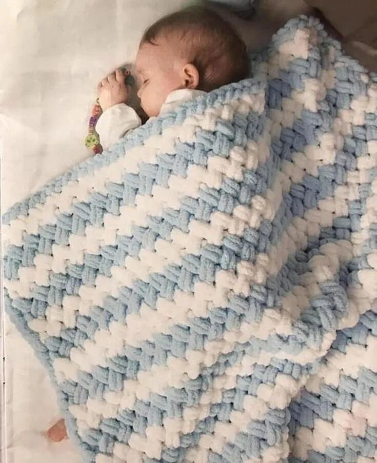 Пряжа ализе пуффи изделия. Ализе пуффи плед. Плед ализе пуффи плетенка. Alize puffy плед. Ализе пуффи для новорожденных.