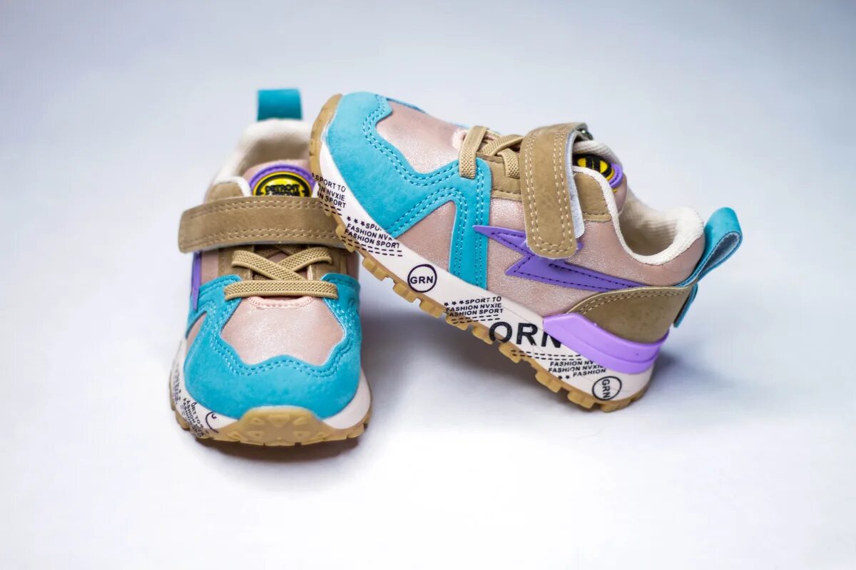 Кроссовки пума черные с фиолетовым. Strobbs кроссовки женские мятные. Kalenji кроссовки размерная сетка. Кроссовки для фитнеса женские черные. Кроссовки пума женские для фитнеса.