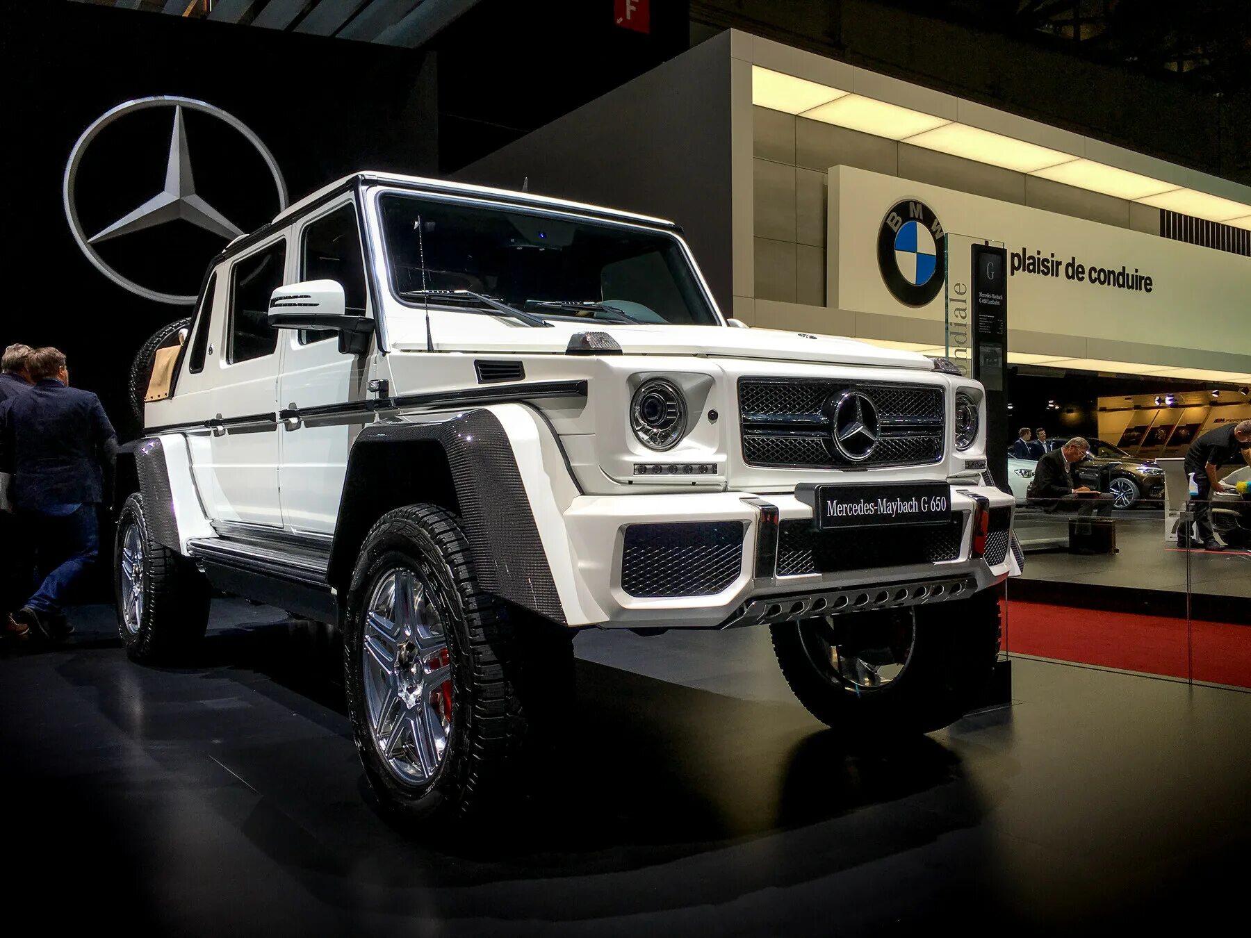 Mercedes brabus g900. Mercedes-amg g65 amg. Mercedes benz g63 amg. Джип мерседес гелендваген. Mercedes-benz g63 amg 6x6.