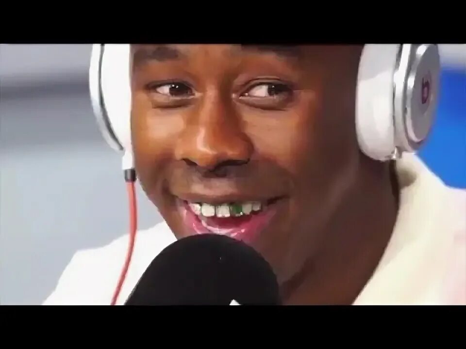 Funk flex. Adin ross. very very flexing a gigantic bicer.