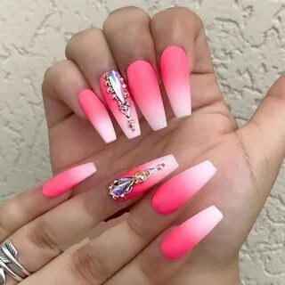 Яркие ногти балерина