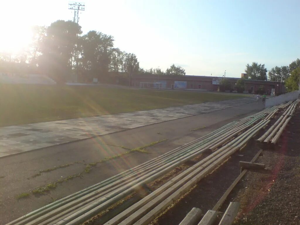 Спорткомплекс темп юрга. Стадион юрга. Юрга темп. Спорт комплекс темп г. Темп юрга футбол.