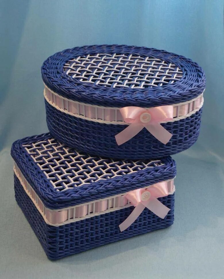 Коробочки из трубочек. Короб из газетных трубочек. Плетеная шкатулка. Плетеные коробки из газетных трубочек. Коробочки из трубочек.