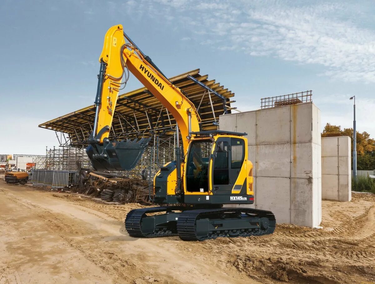 Hyundai r350lvs. Экскаватор Hyundai hx300sl. Гусеничный экскаватор Hyundai r350lvs. Excavator Hyundai hx520a.