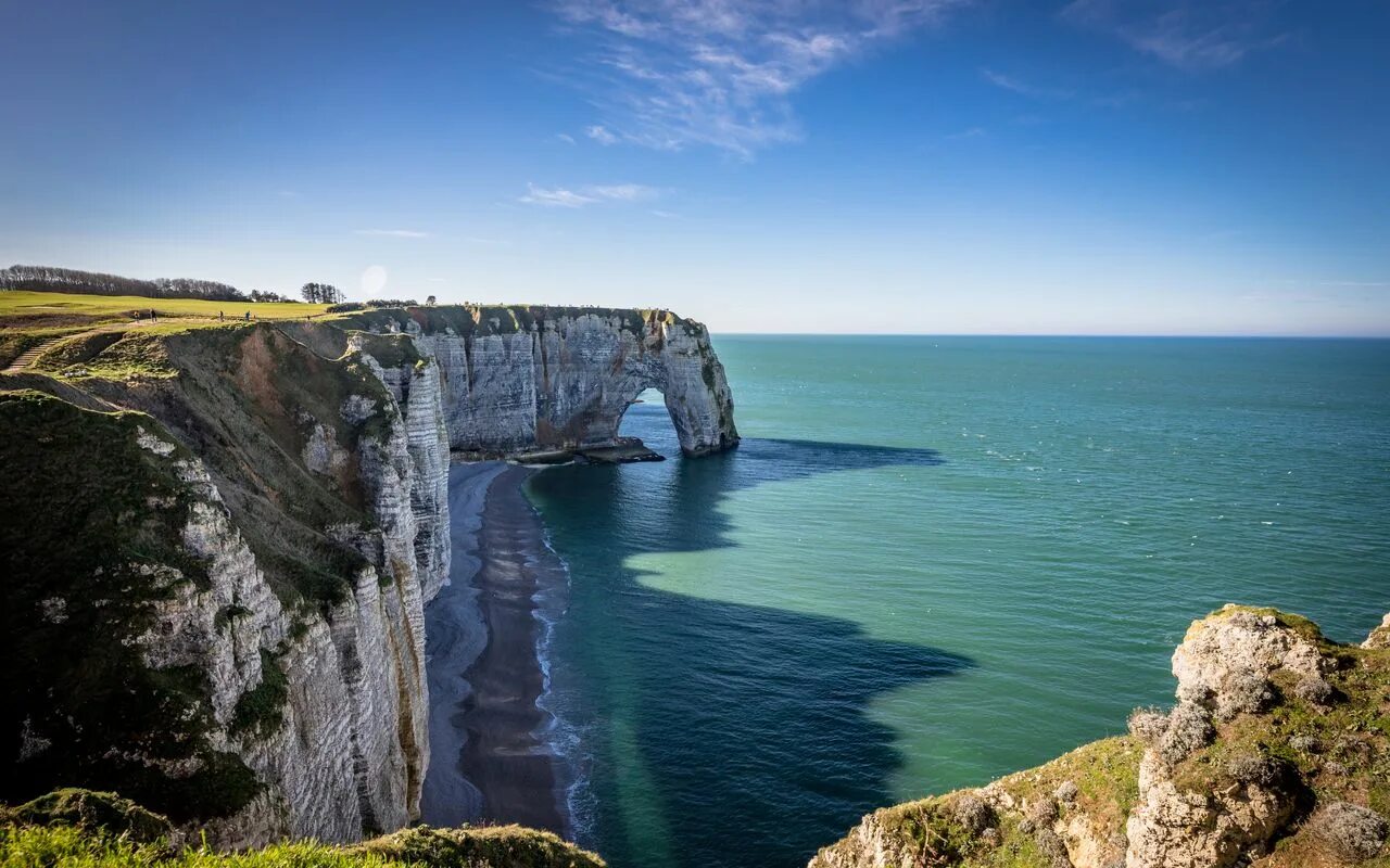 Англия. Крымский прекестулен. Нормандия скалы этрета. Каррион рокс скалы. Океан скалы мохер ирландия.