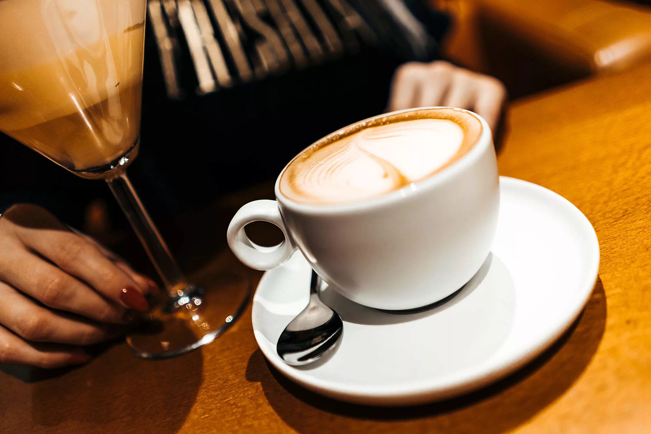 Aphy3d два кофе. Чашка кофе. Красивые кофейные чашки. Чашка кофе. Кофе две маленькие чашки.