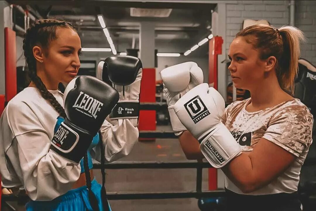 Vb pro sport сабировская. Единоборства санкт. Белые волки клуб единоборств. Муай тай тренировки. Мма секции спб.