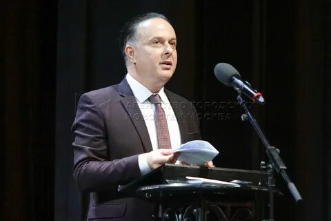 Кто был директором большого