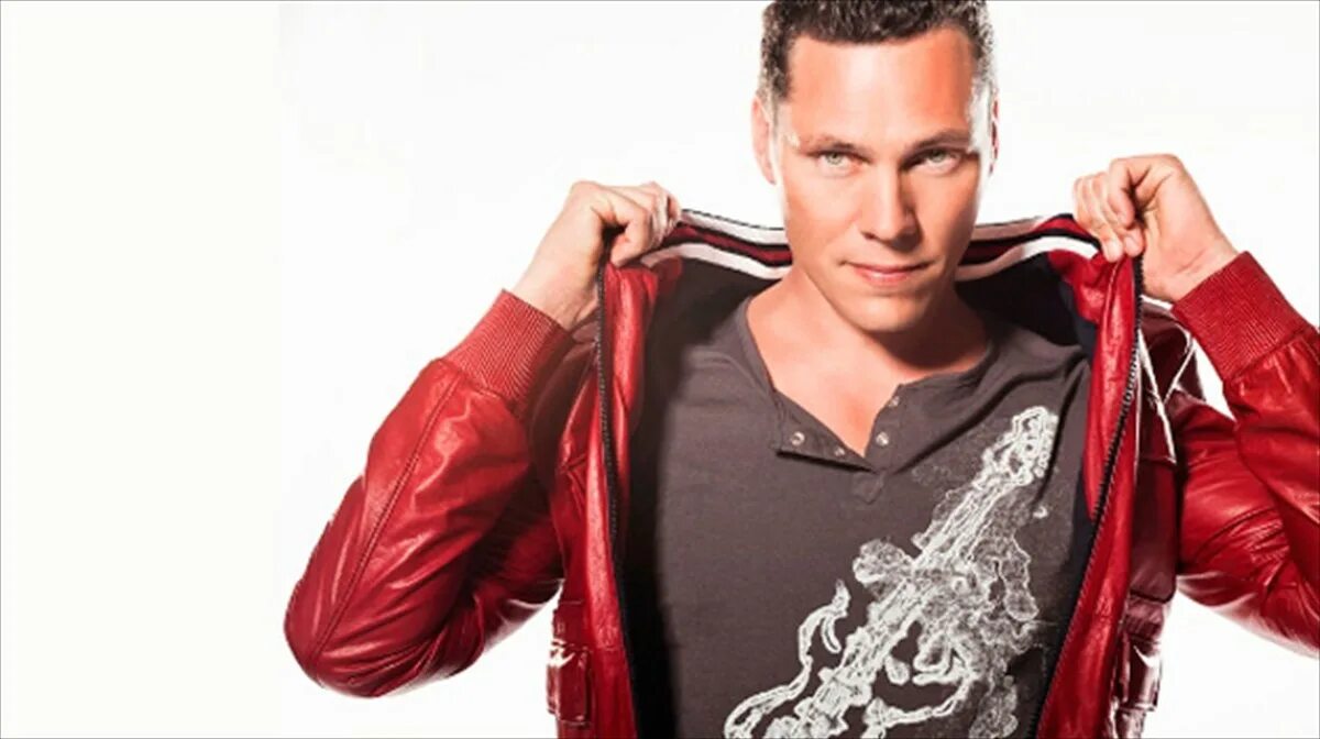 Both tiesto feat 21. Tiesto фото. DJ Tiesto молодой. Диджей Тиесто the Business. Tiesto обложка.