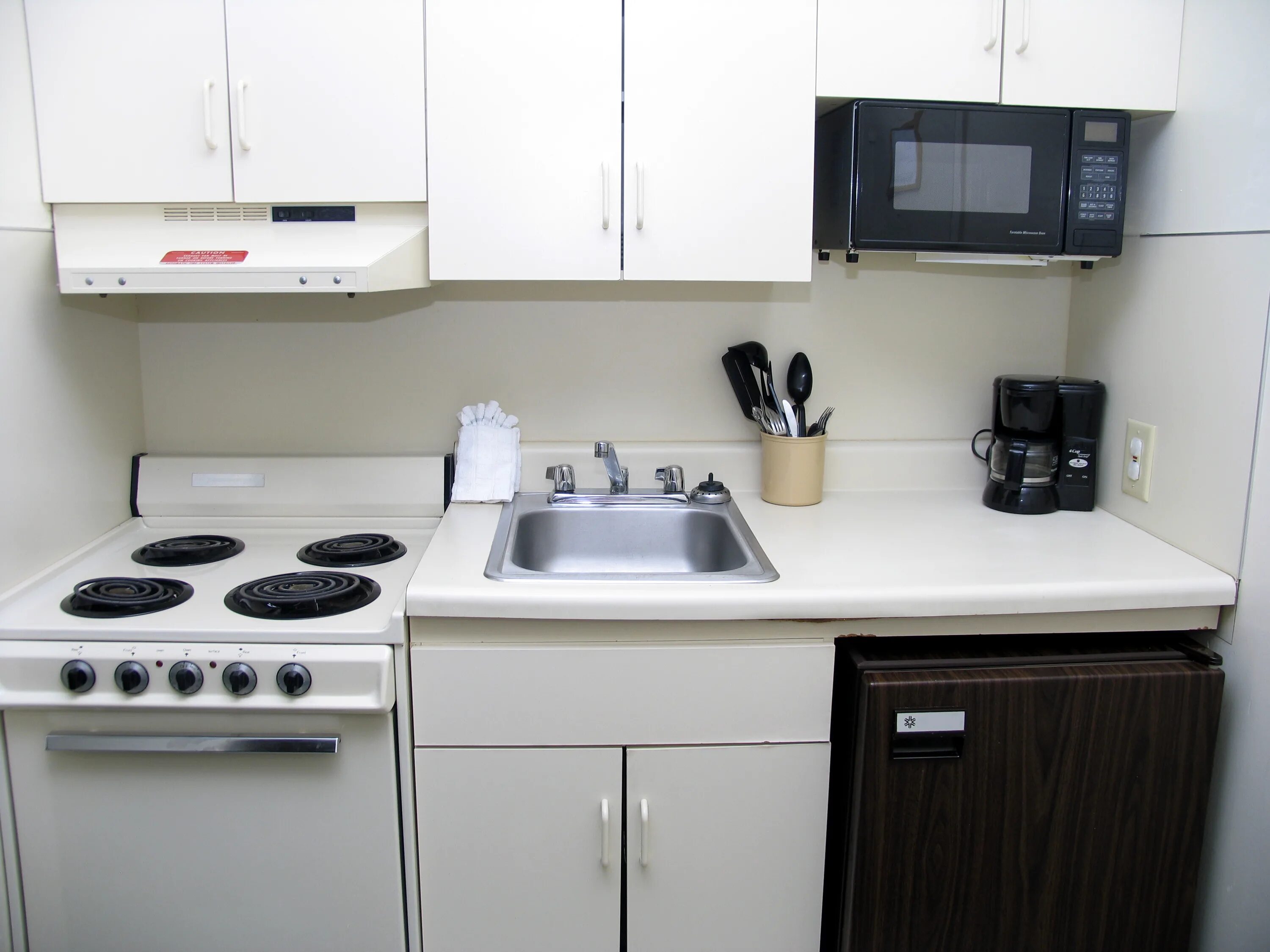 A Bosch warming drawer is the secret to timing your holiday meal so that every d