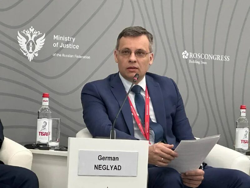 Круговорот рубля в экспорте: обязательная продажа валютной выручки внезапно стала не обязательной Круговорот рубля в экспорте: обязательная продажа валютной выручки внезапно стала не обязательной